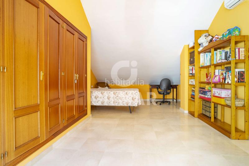 Foto a7554e7a-6368-4a7d-a12d-68b5e520a40b. Casa pareada adosada pueblo en Zona Calvario Estepona