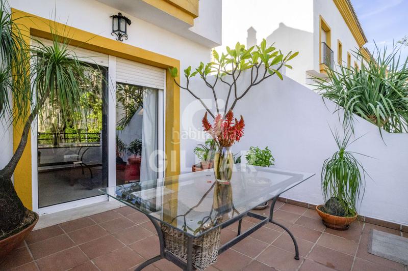 Foto cb187662-63e7-40cb-ac26-1709c1662076. Casa pareada adosada pueblo en Zona Calvario Estepona
