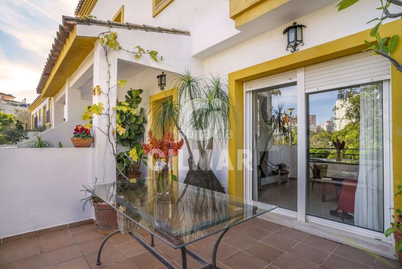 Foto e92085bd-9bfa-493d-ab33-8ea13a54d9b1. Casa pareada adosada pueblo en Zona Calvario Estepona
