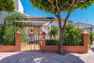 Casa aparellada  Calle san juan. Chalet pareado en estepona pueblo