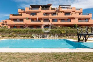 Àtic  Avenida litoral. Ático con solarium en playa de estepona