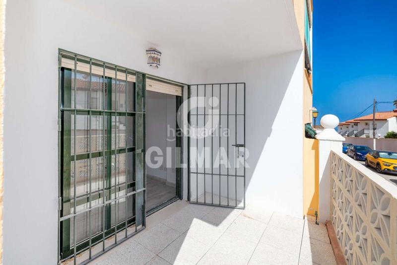 Foto 008ff523-a491-4b3a-b794-a00adc0bde57. Apartamento  totalmente reformado junto playa en Manilva