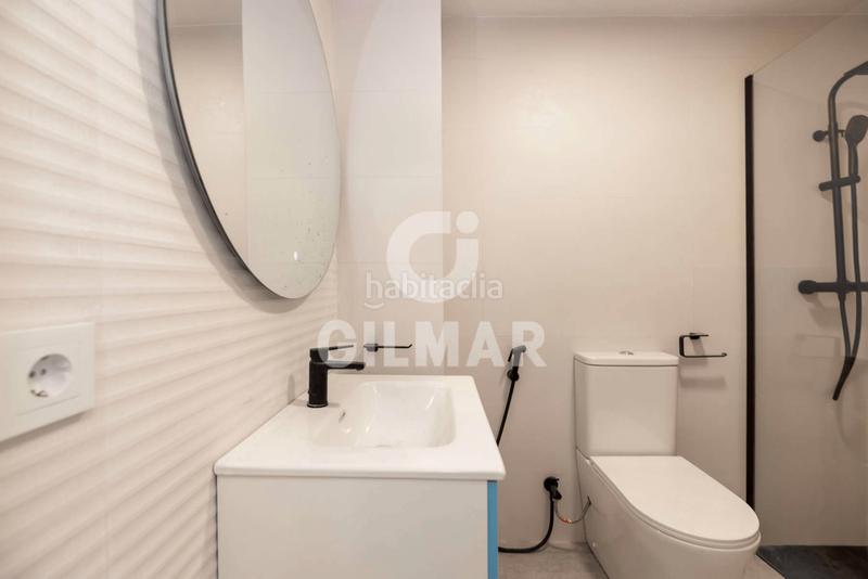 Foto b4a92f5b-bcb2-4e4a-a21b-c5624899588b. Apartamento  totalmente reformado junto playa en Manilva