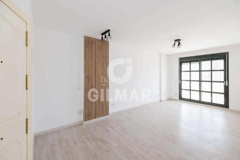 Foto b9d79da6-ed3a-4572-99f1-7f750fff0132. Apartamento  totalmente reformado junto playa en Manilva