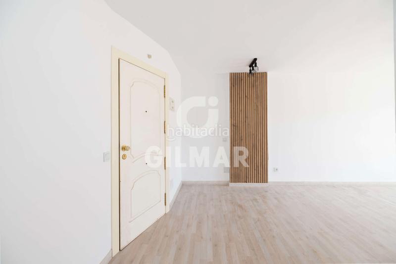 Foto c5536bb9-5458-4489-b4bf-2a5474b61187. Apartamento  totalmente reformado junto playa en Manilva