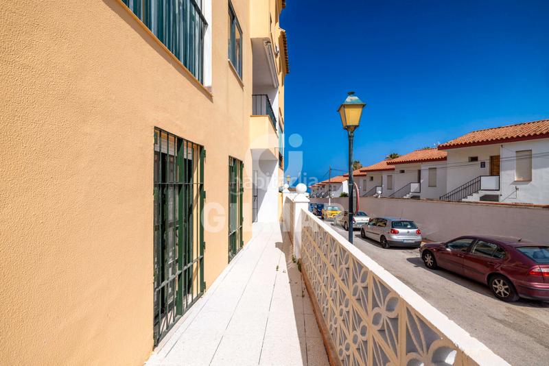 Foto ef09b93e-68c6-43ba-9bb4-14c2c6591192. Apartamento  totalmente reformado junto playa en Manilva