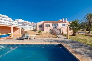 Xalet  Arrabal las mesas. Chalet independiente en estepona pueblo