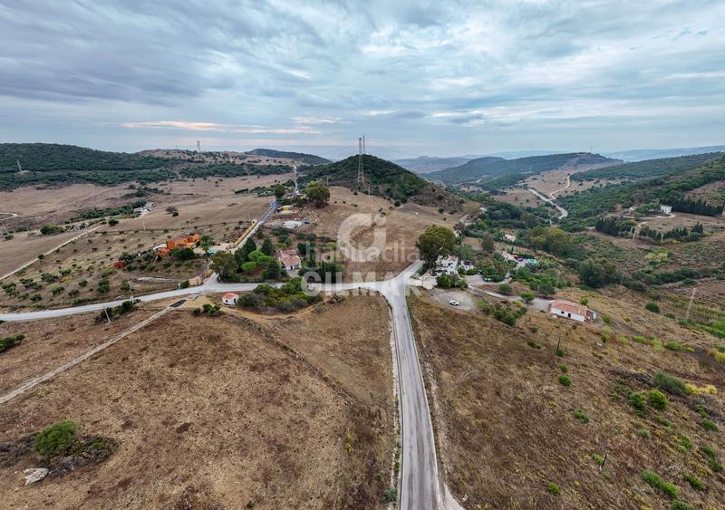 Foto 5d6b8a0b-69e3-485a-a309-5d3b41700cd3. Solar industrial a Casares pueblo Casares