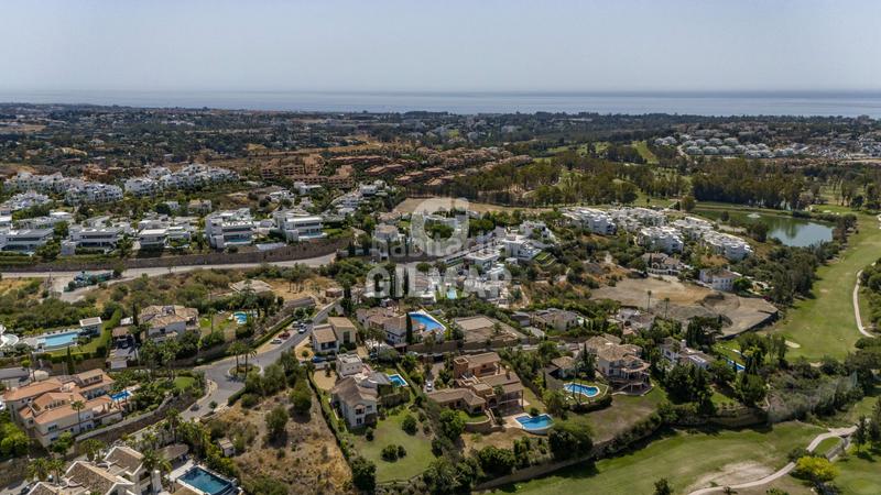 Foto 4f8f58f9-402d-4bd9-adf9-de25a7f48a90. Chalet avec chauffage piscine dans La Alquería Benahavís