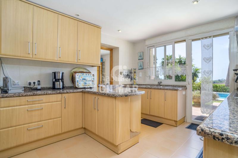 Foto b4648f6c-a261-48d3-af9f-0bb0e61567bf. Chalet avec chauffage piscine dans La Alquería Benahavís