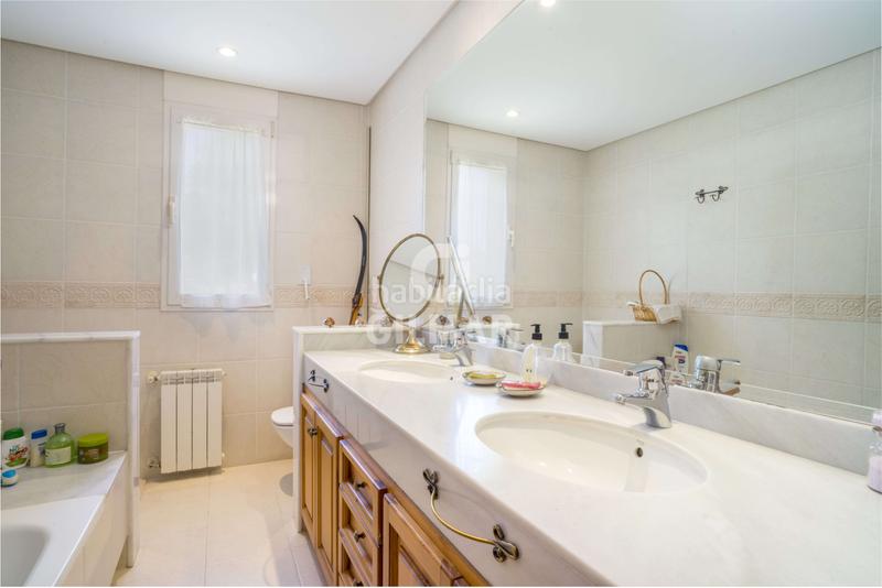 Foto e5c83b02-846b-41ab-9f16-8f727a2aadfb. Chalet avec chauffage piscine dans La Alquería Benahavís