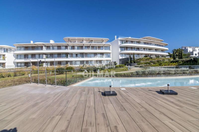 Foto 50be7cca-0a20-46a0-ae42-c1007b53eff4. Piano terra con riscaldamento parcheggio piscina in Estepona