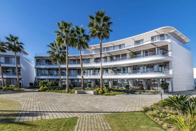 Foto 70f0f1e0-8905-4dce-b763-40778c62fa81. Piano terra con riscaldamento parcheggio piscina in Estepona