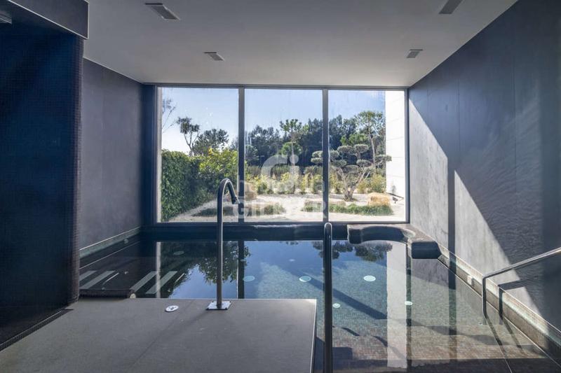 Foto e41e9be7-a634-48de-a778-85e5e0a2d5e2. Piano terra con riscaldamento parcheggio piscina in Estepona