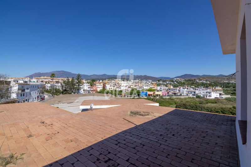 Foto 0e4d1d2b-f073-40f2-b151-92349ec7ac21. Edifici a Cancelada Estepona