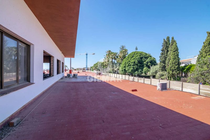 Foto ec1df20b-ee85-40ce-883b-f1f8f005da9d. Edifici a Cancelada Estepona