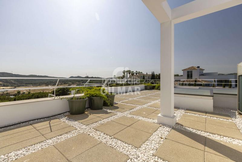 Foto 0d954867-010e-4449-adc5-d86cc957db1d. Chalet con riscaldamento piscina in Sotogrande alto Sotogrande