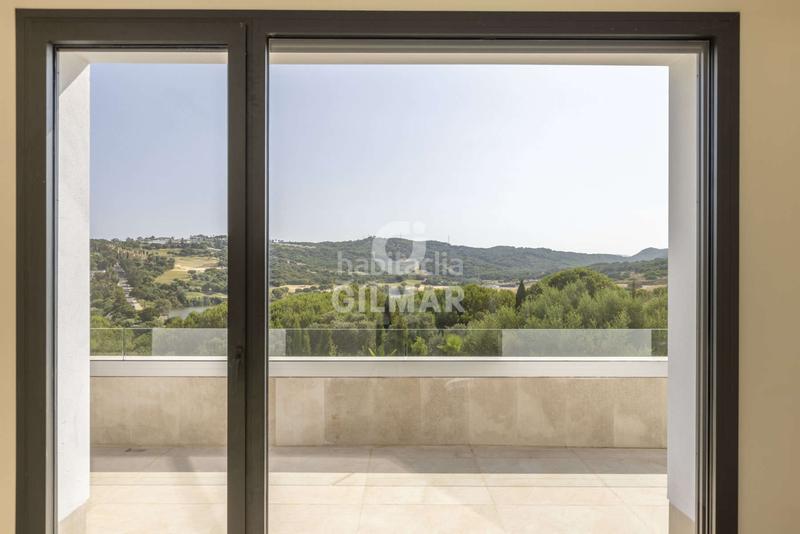 Foto 1de4b477-b6ac-4856-9e0b-ae1bd2790aa1. Chalet con riscaldamento piscina in Sotogrande alto Sotogrande