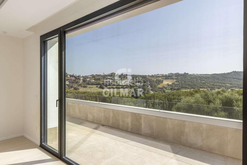 Foto 899c3b6f-d354-43fb-840f-36e57b9bd8a6. Chalet con riscaldamento piscina in Sotogrande alto Sotogrande