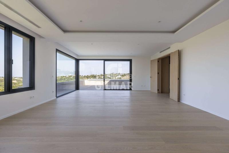 Foto e1b767bd-162e-4031-b293-b3a3bd0da0e8. Chalet con riscaldamento piscina in Sotogrande alto Sotogrande