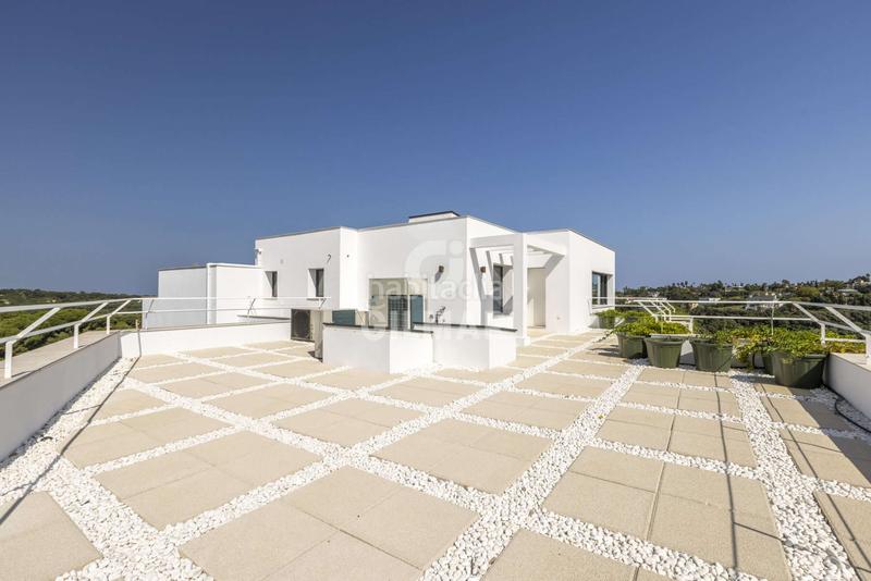 Foto e5de2a5f-16a8-48b0-8312-8644d9a24e5f. Chalet con riscaldamento piscina in Sotogrande alto Sotogrande