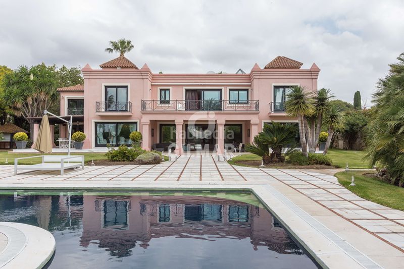 Foto fe2bc98d-54f0-4913-a2ba-b2d1bbd03656. Xalet amb calefacció aparcament piscina a Paraiso - Barronal Estepona