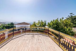 Chalet in Guadalobón. Esta amplia villa se encuentra en la prestigiosa urbanización de