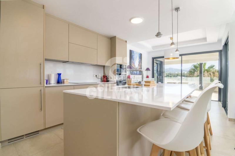 Foto 19067186-4d7e-4766-b200-e2baf36e43d1. Piccolo appartamento con riscaldamento parcheggio piscina in Estepona