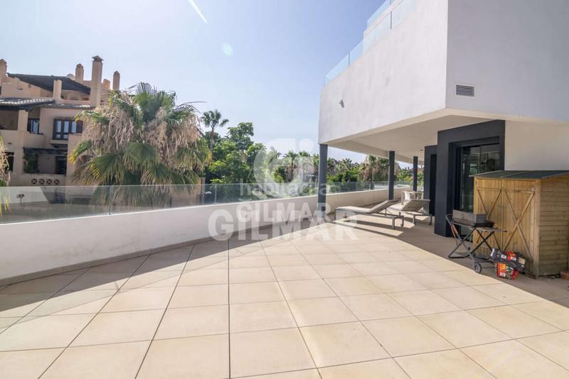 Foto 5e0cf02a-0ee0-496a-bbbd-ad045689930d. Piccolo appartamento con riscaldamento parcheggio piscina in Estepona