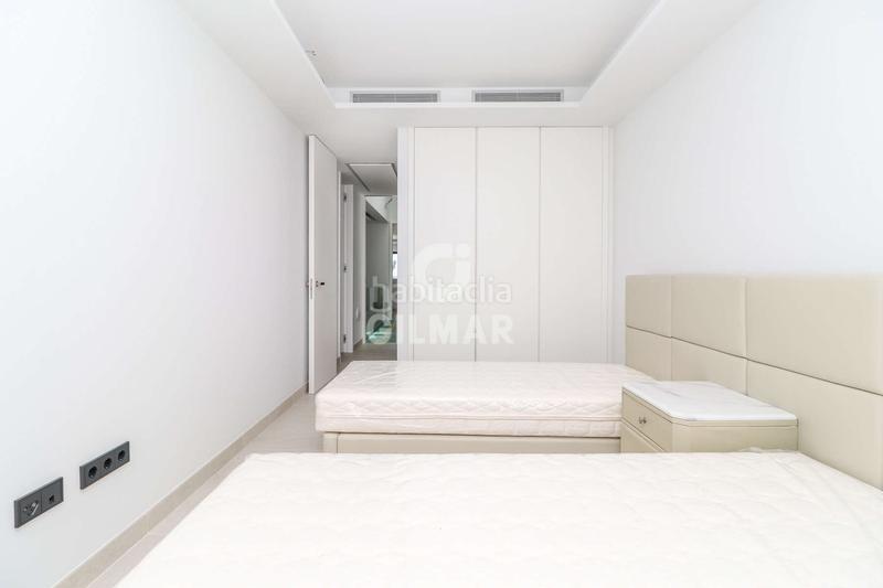 Foto d6c7b01a-53bc-4a01-9259-e442d8e096c4. Casa adossada amb calefacció aparcament piscina a Estepona