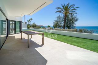 Reihenhaus in Guadalobón. Este exclusivo chalet adosado en venta en estepona es tu oportun