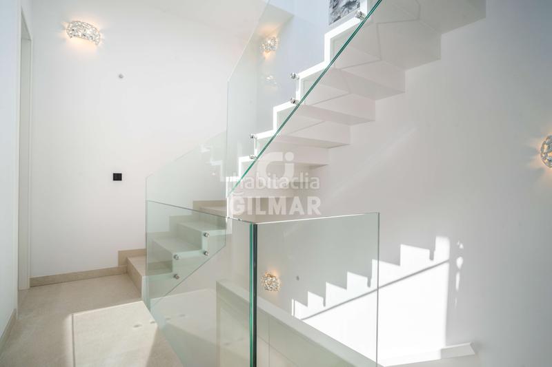 Foto 61b4edbd-9735-42ba-b2df-5e16600218ec. Casa a schiera con riscaldamento parcheggio piscina in Estepona