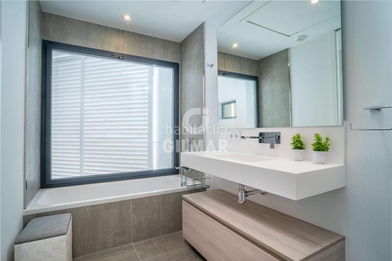 Foto 69489a3b-f562-417d-a907-693c2eb3be9c. Casa a schiera con riscaldamento parcheggio piscina in Estepona