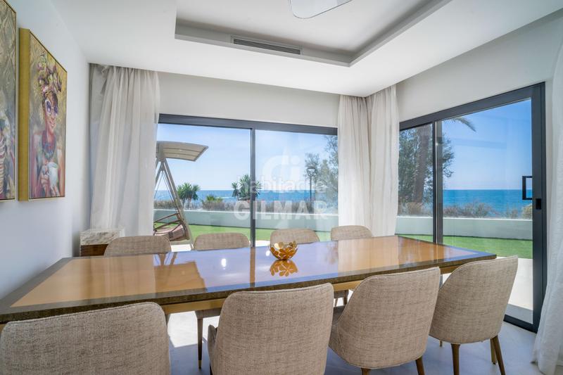 Foto 6c58351d-9530-46d4-89ad-7f2e642ac4d3. Casa a schiera con riscaldamento parcheggio piscina in Estepona