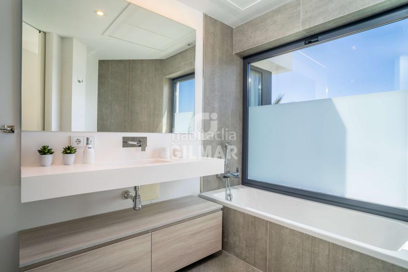 Foto 7a86be95-9078-4056-a524-2515fa31f780. Casa a schiera con riscaldamento parcheggio piscina in Estepona