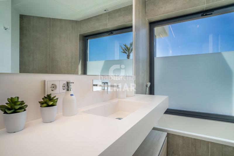 Foto 857b457a-773c-4b95-a879-c9b55cc89db2. Casa a schiera con riscaldamento parcheggio piscina in Estepona