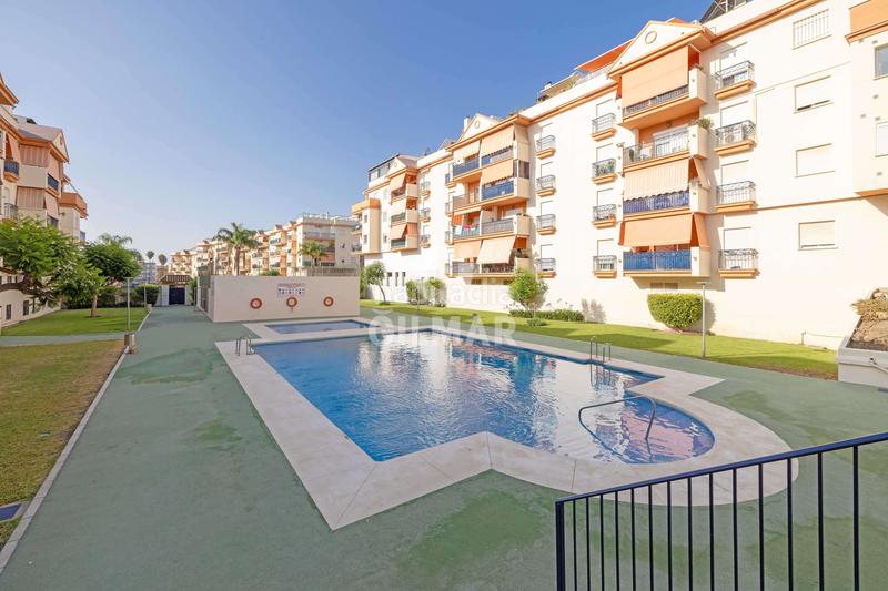 Foto 1d18545c-cd2d-43b9-aeb8-58bc59d058bf. Àtic amb calefacció aparcament piscina a puerto de Estepona Estepona