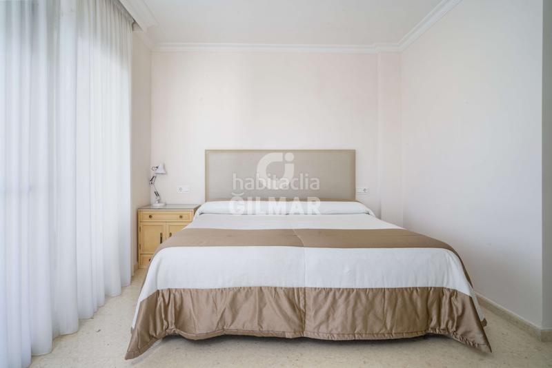 Foto 2923d286-8994-4796-8067-9b79174071c6. Àtic amb calefacció aparcament piscina a puerto de Estepona Estepona