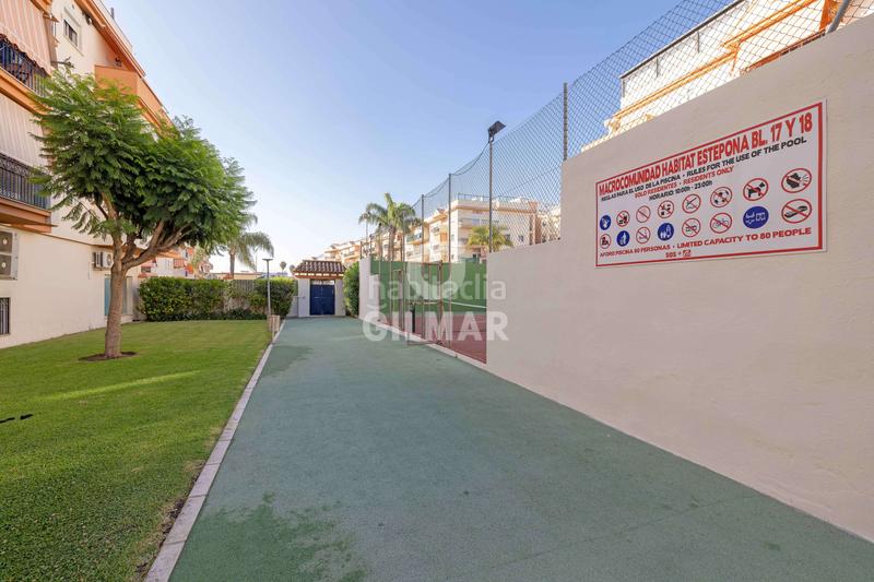 Foto 35814f62-cce3-47d3-9f47-eca3e8625789. Àtic amb calefacció aparcament piscina a puerto de Estepona Estepona