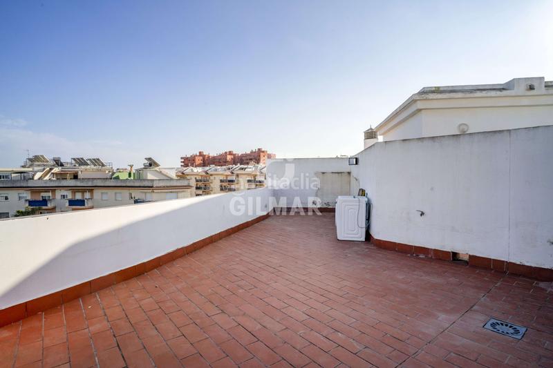 Foto 94a0d3dc-d264-4e5a-a231-37748a8697ba. Àtic amb calefacció aparcament piscina a puerto de Estepona Estepona
