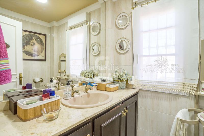 Foto 24caf929-1f54-406e-a15d-147d381ed3df. Chalet with heating parking pool in Seghers Estepona