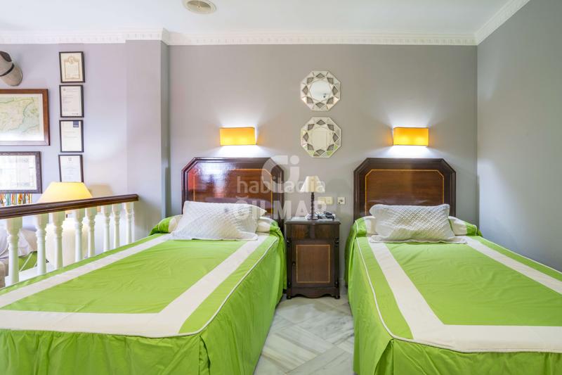 Foto 4b2e133a-1c56-43b3-bc91-77f4421dd5c4. Chalet with heating parking pool in Seghers Estepona