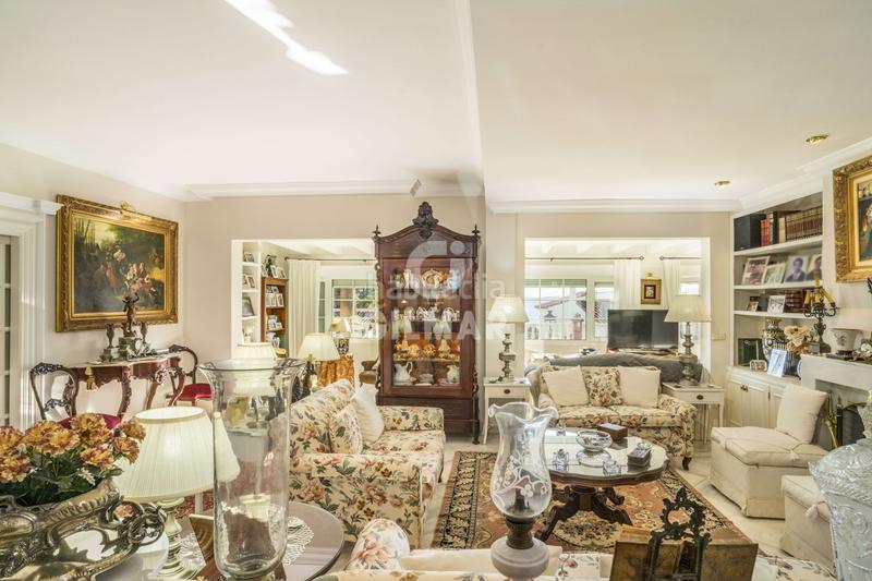 Foto a0ec172e-129c-4c60-8deb-eaf6808ab0df. Chalet with heating parking pool in Seghers Estepona