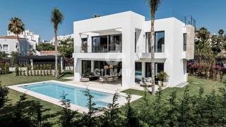 Chalet in Paraiso - Barronal. Una oportunidad de adquirir una nueva residencia de lujo en una