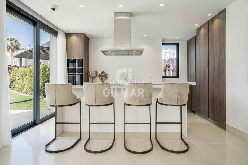 Foto 67eaea45-8378-41ef-9a06-48c98cd7f092. Chalet con riscaldamento piscina in Paraiso - Barronal Estepona