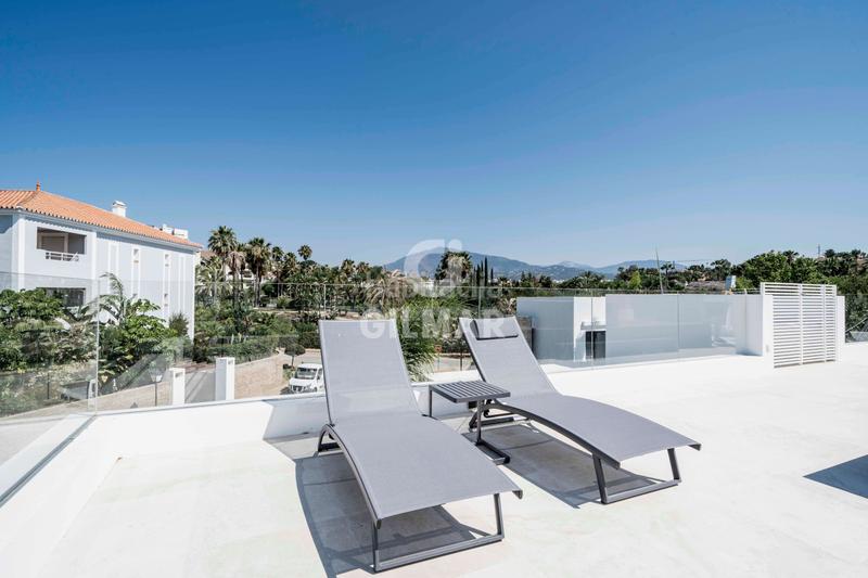 Foto 8115bf27-6279-40e7-b48d-148477ab02c1. Chalet con riscaldamento piscina in Paraiso - Barronal Estepona