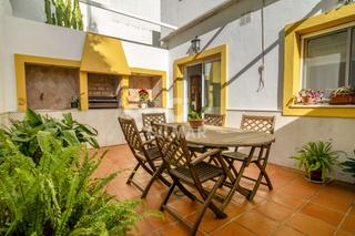 Doppelhaus in Zona Calvario. Estepona pueblo es el lugar perfecto para disfrutar de la tranqu