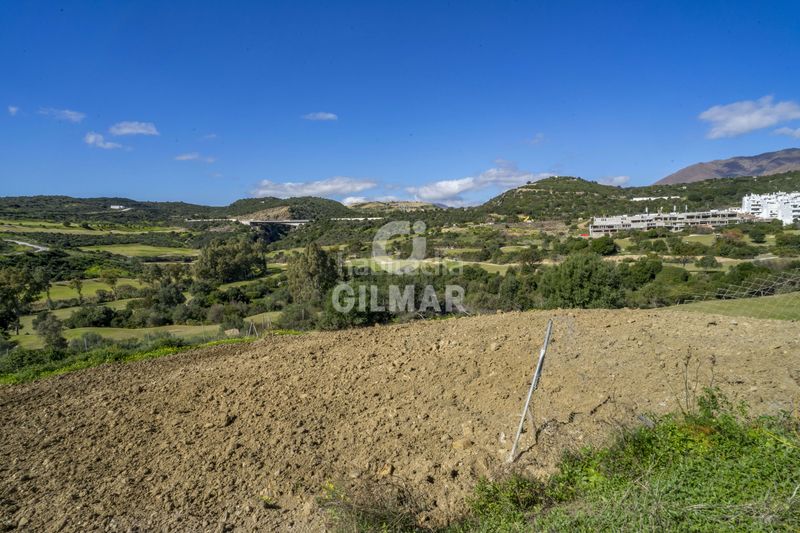Foto fd186b91-d41d-44be-baf9-56a42284c703. Terreny residencial a Valle Romano Golf Estepona