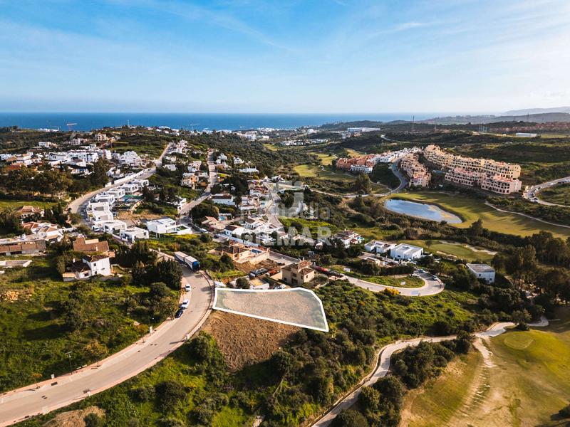 Foto 221a5541-6ba4-4d9f-9a84-432eb46f8f69. Residential plot in Valle Romano Golf Estepona