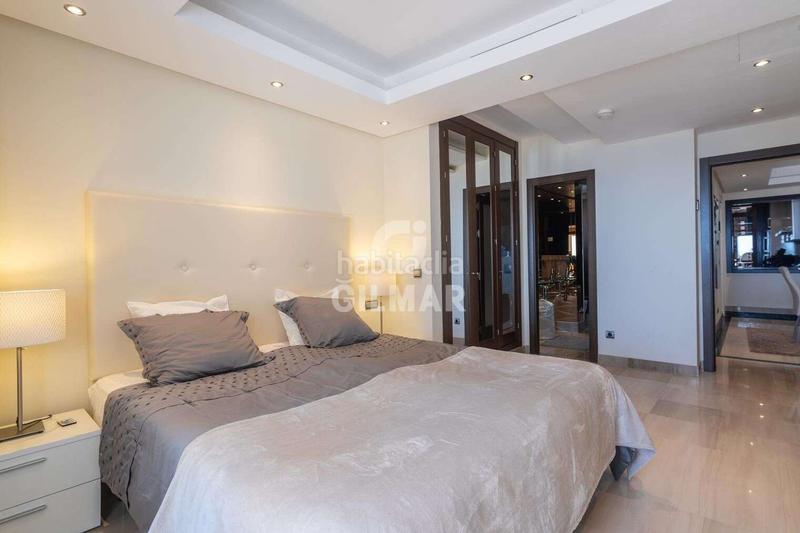 Foto 442d2264-a239-4043-9e41-7e38f159cd9b. Zweistöckige wohnung mit heizung pool in sierra de Estepona - avda. de andalucía Estepona